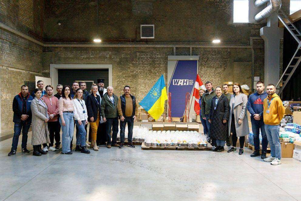 Компанія West Auto Hub та ГО "Волинське братство Святого Володимира Великого" вітає християн східного обряду з Воскресінням Христовим! фото