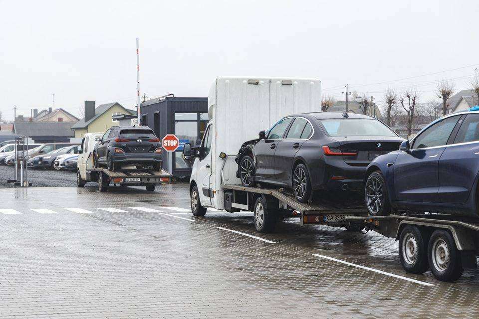 Як легально продавати нерозмитнені автомобілі, які вже перебувають в Україні? фото 1