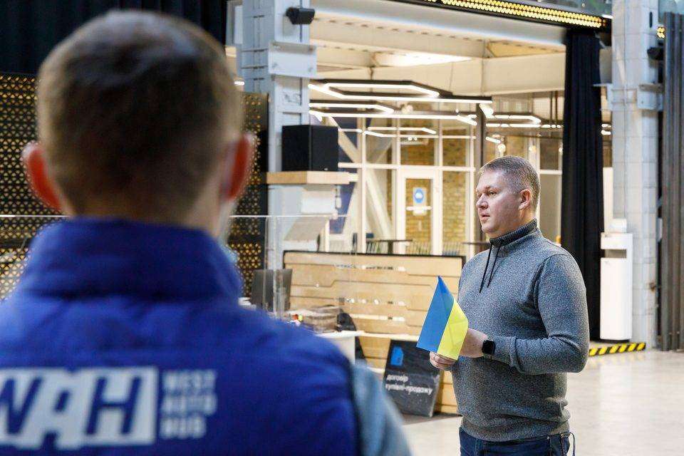 Синьо-жовтий настрій: WAH долучився до відзначення Дня єднання в Україні фото 2